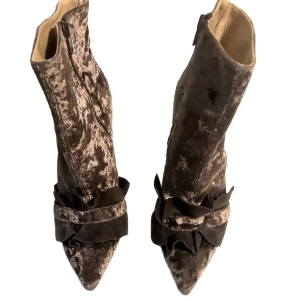 8 by Yoox velvet and leather 4” heeled booties made in Italy size 38 - Picture 5 of 16